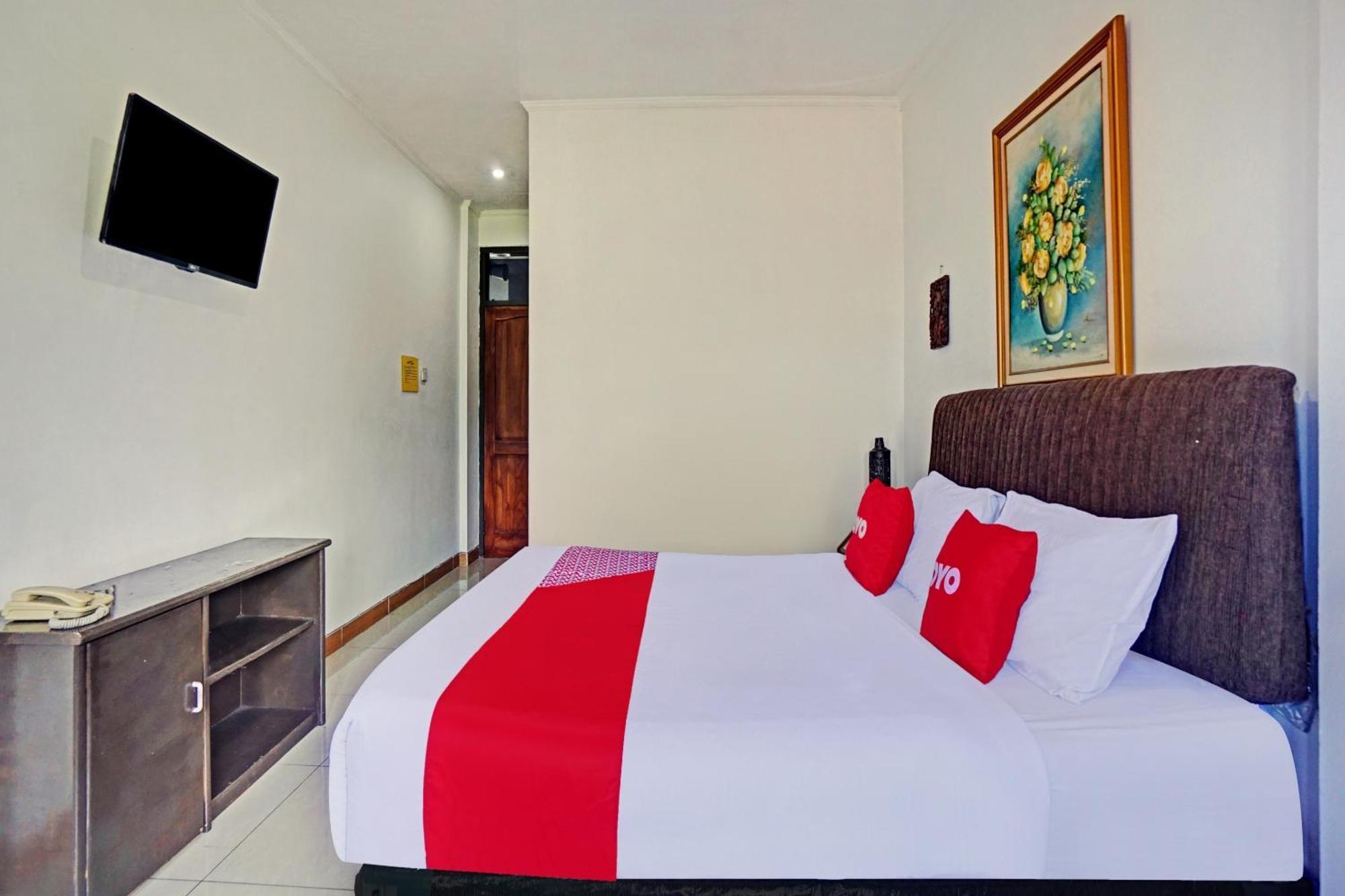 โอโย 90028 โฮเทล วิคตอรี Hotel บาตู ภายนอก รูปภาพ